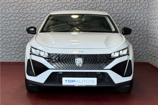 Peugeot 408 (2024) thumbnail 5