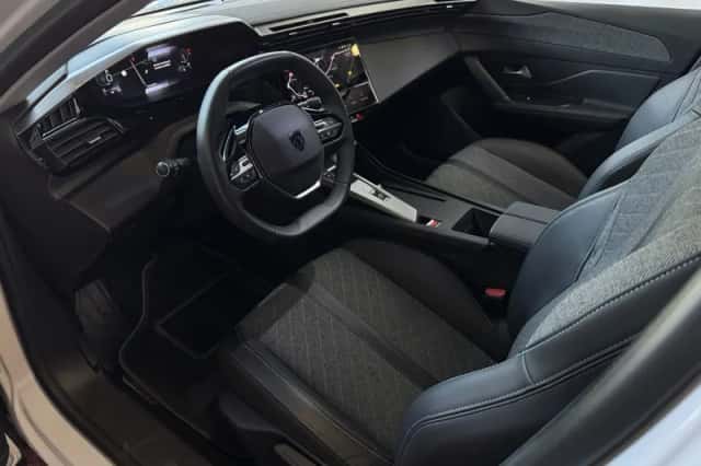 Peugeot 408 (2024) thumbnail 6