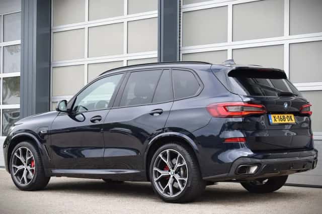 BMW X5 (2023) thumbnail 2