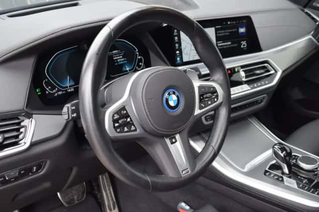 BMW X5 (2023) thumbnail 4