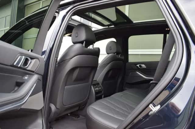 BMW X5 (2023) thumbnail 6