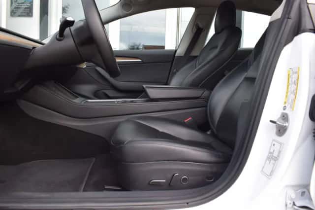 Tesla Model 3 (2021) thumbnail 5