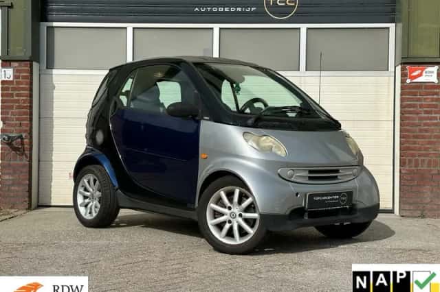 Smart ForTwo (2004) thumbnail 1