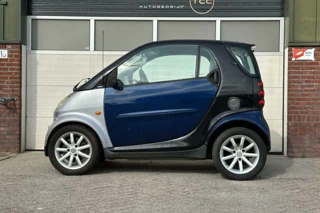 Smart ForTwo (2004) thumbnail 4