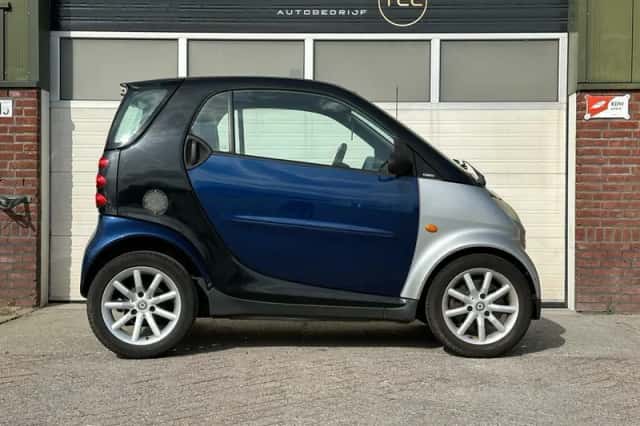 Smart ForTwo (2004) thumbnail 5