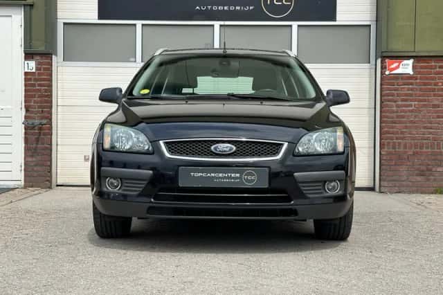 Ford Focus (2006) thumbnail 2