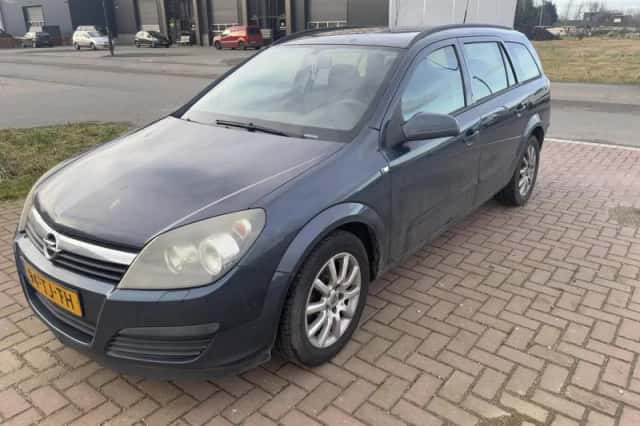 Opel Astra (2006) thumbnail 3