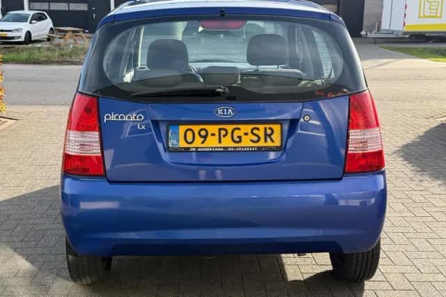 Kia Picanto (2004) thumbnail 5