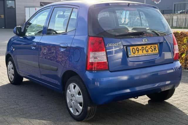 Kia Picanto (2004) thumbnail 6