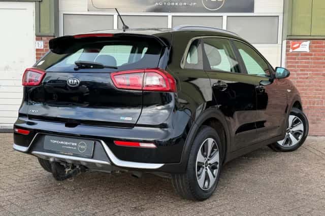 Kia Niro (2016) thumbnail 6