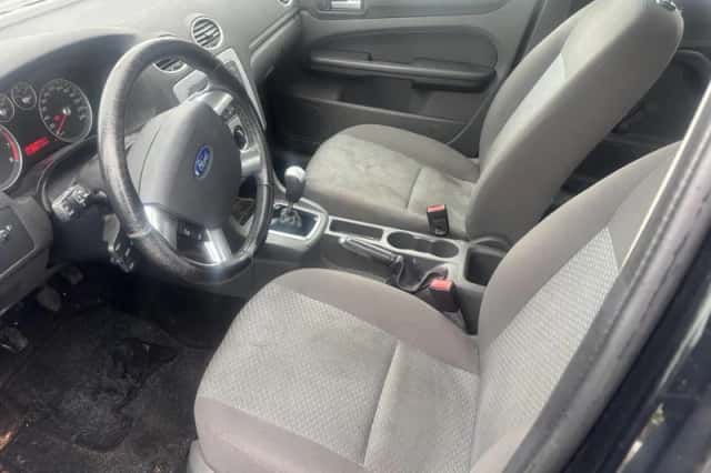 Ford Focus (2007) thumbnail 6