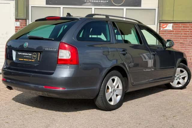 Škoda Octavia (2011) thumbnail 6