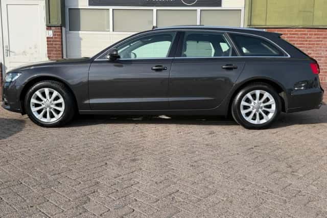 Audi A6 (2012) thumbnail 4
