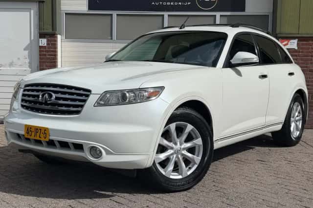 Infiniti FX (2005) thumbnail 3