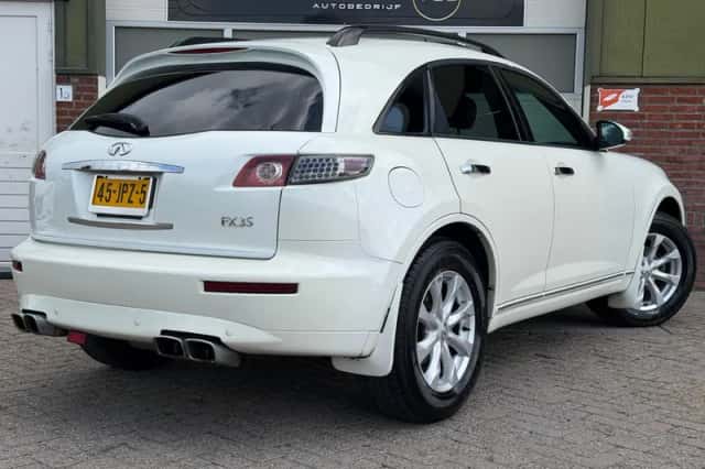 Infiniti FX (2005) thumbnail 6