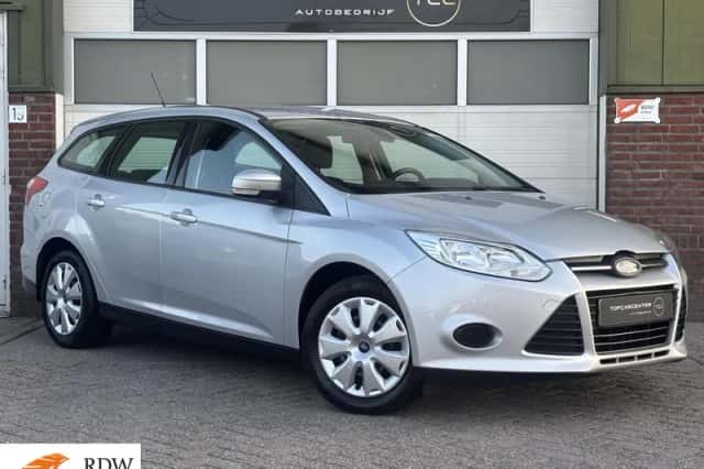 Ford Focus (2013) thumbnail 1