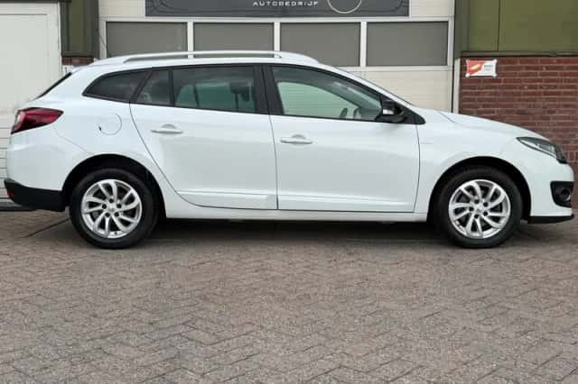 Renault Mégane (2016) thumbnail 5