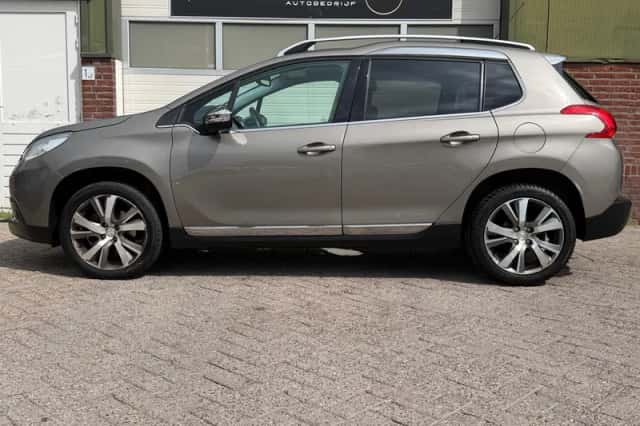 Peugeot 2008 (2013) thumbnail 4