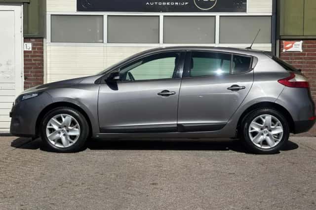 Renault Mégane (2012) thumbnail 4