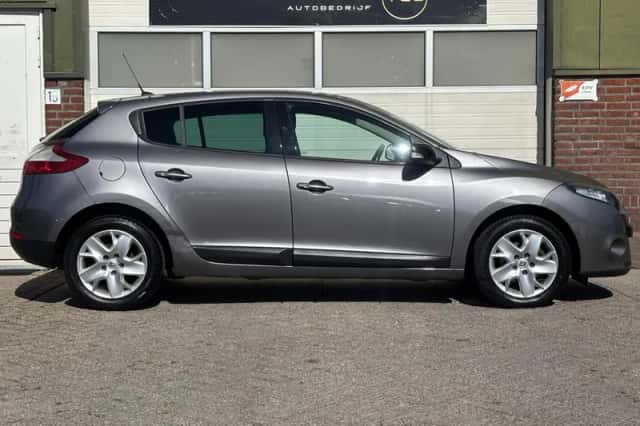 Renault Mégane (2012) thumbnail 5