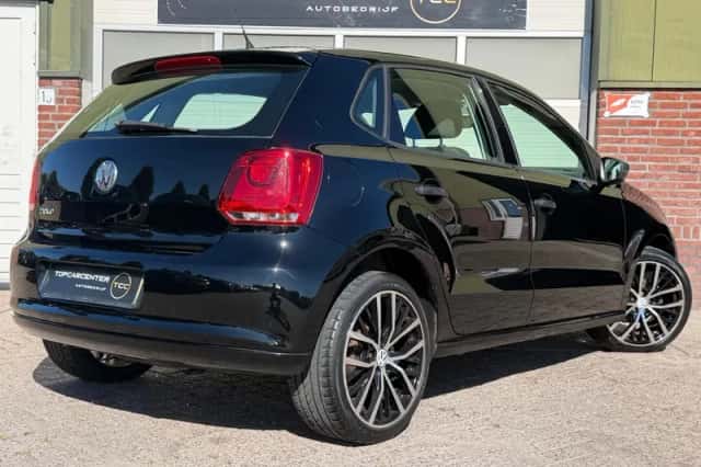 Volkswagen Polo (2010) thumbnail 6