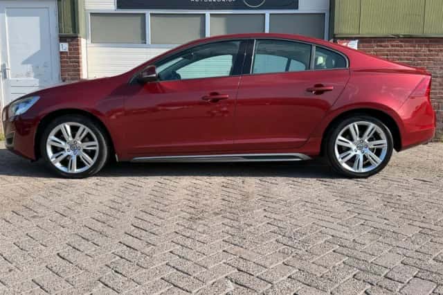 Volvo S60 (2013) thumbnail 4