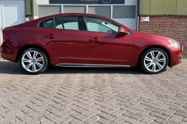 Volvo S60 (2013) thumbnail 5