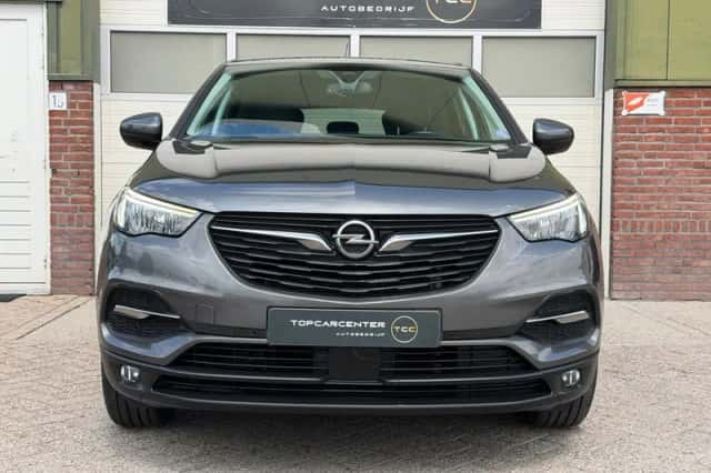 Opel Grandland (2018) thumbnail 2
