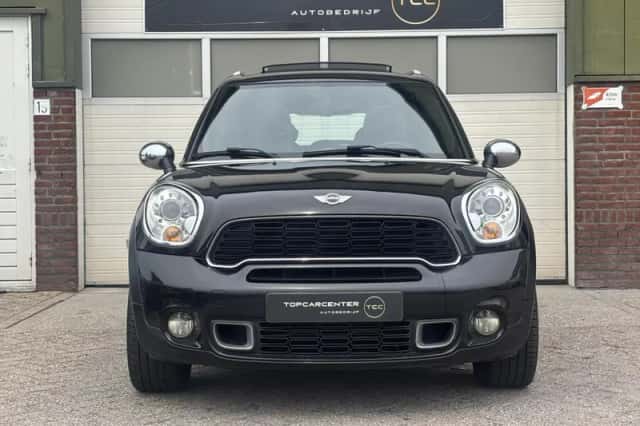 MINI Countryman (2012) thumbnail 2