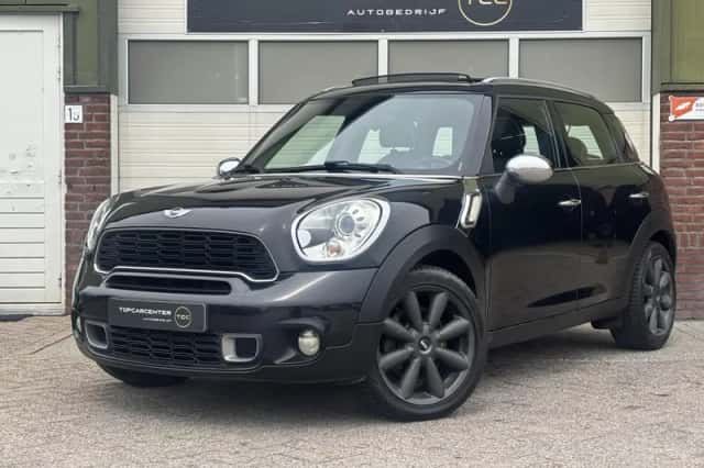 MINI Countryman (2012) thumbnail 3