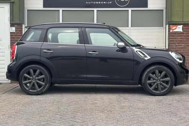 MINI Countryman (2012) thumbnail 5