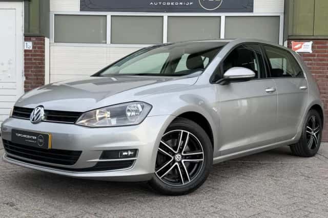 Volkswagen Golf (2013) thumbnail 3