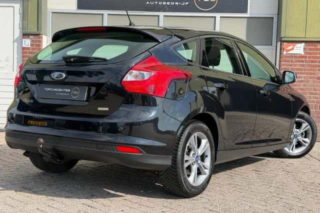 Ford Focus (2014) thumbnail 6