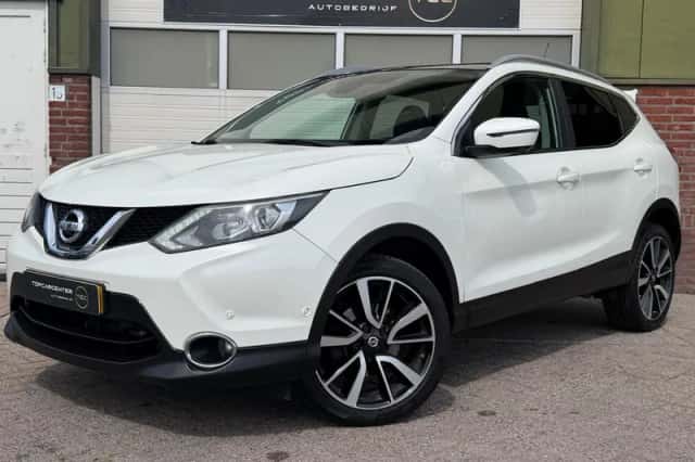 Nissan Qashqai (2016) thumbnail 3