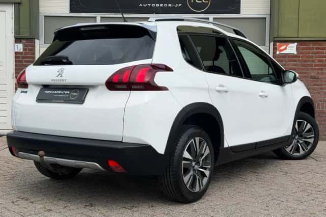 Peugeot 2008 (2018) thumbnail 6