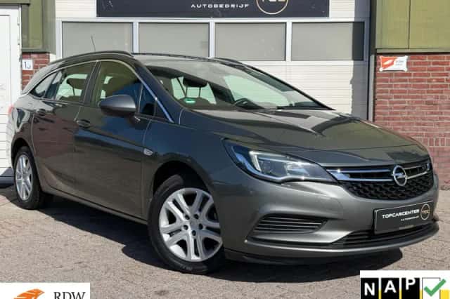 Opel Astra (2018) thumbnail 1
