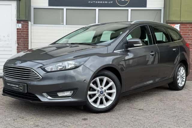 Ford Focus (2016) thumbnail 3