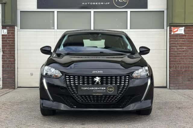 Peugeot 208 (2023) thumbnail 2