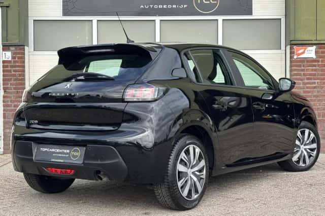 Peugeot 208 (2023) thumbnail 6