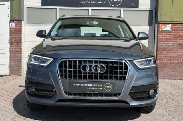 Audi Q3 (2012) thumbnail 2