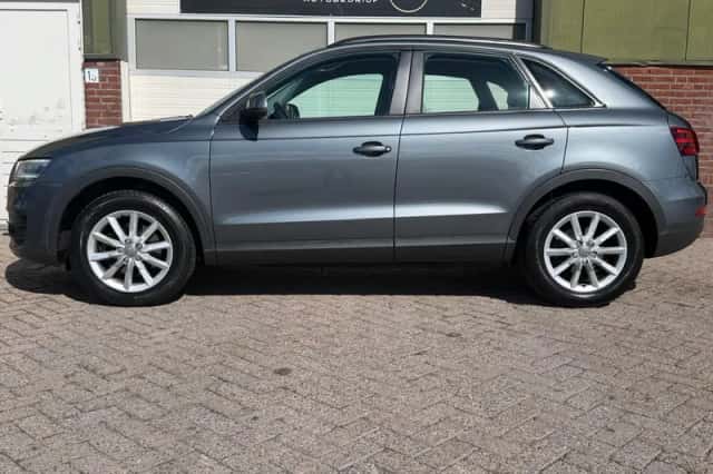 Audi Q3 (2012) thumbnail 4