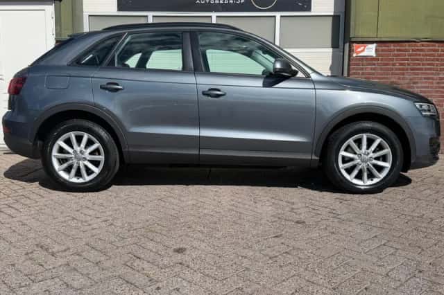 Audi Q3 (2012) thumbnail 5