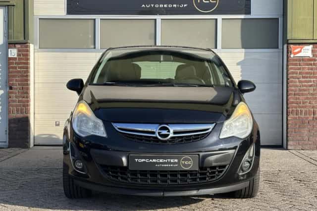 Opel Corsa (2011) thumbnail 2