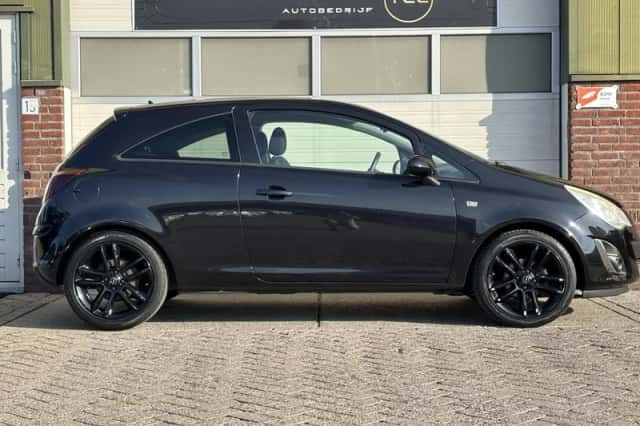 Opel Corsa (2011) thumbnail 5