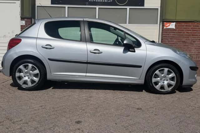 Peugeot 207 (2007) thumbnail 5