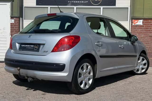 Peugeot 207 (2007) thumbnail 6