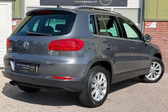 Volkswagen Tiguan (2012) thumbnail 6