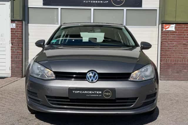 Volkswagen Golf (2013) thumbnail 2