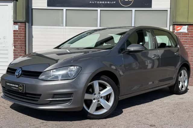 Volkswagen Golf (2013) thumbnail 3