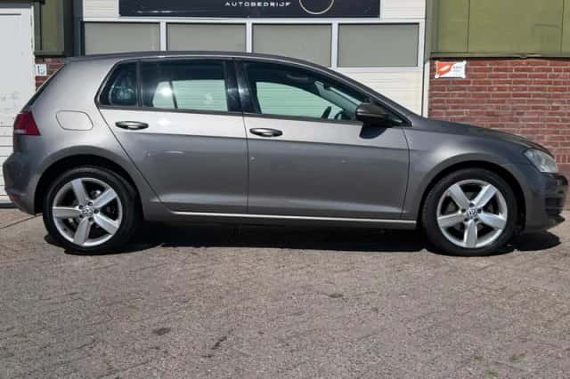 Volkswagen Golf (2013) thumbnail 5